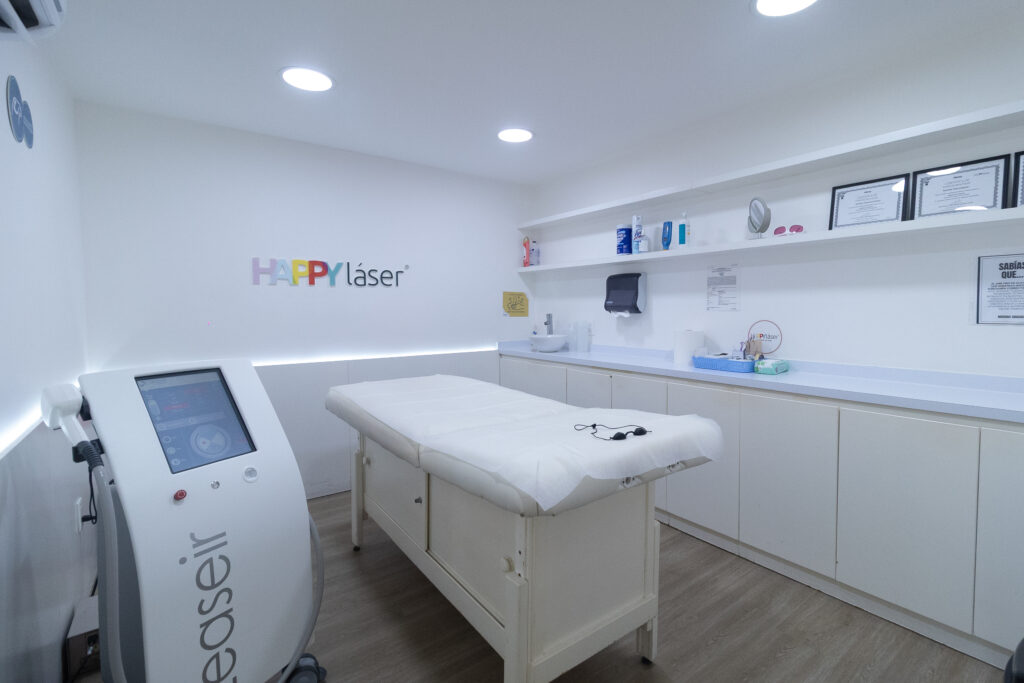 “Cabina de depilación láser en HAPPYláser con equipo profesional