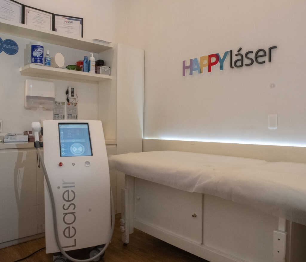 Cabina de depilación láser con equipo Leiser